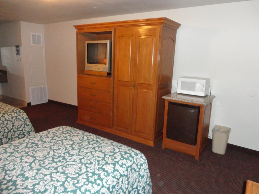 Garden Inn And Suites Silsbee Phòng bức ảnh